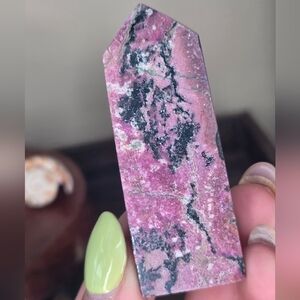 Colboto Calcite Tower A